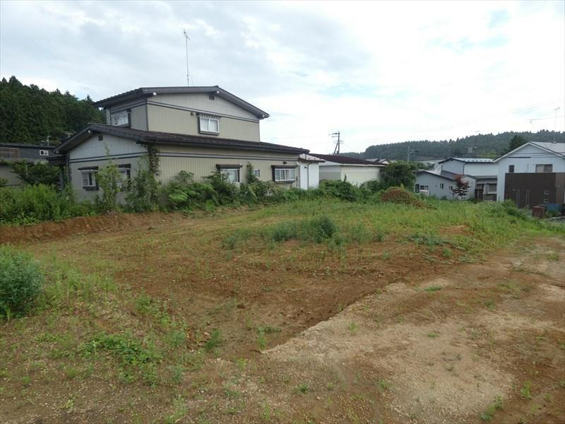 青森県八戸市大字市川町字尻引前山 390万円