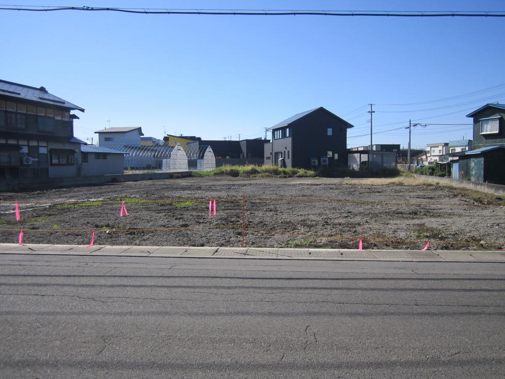 青森県黒石市野際１ 土地