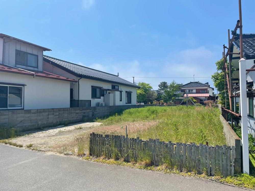 山形県酒田市宮野浦１ 300万円