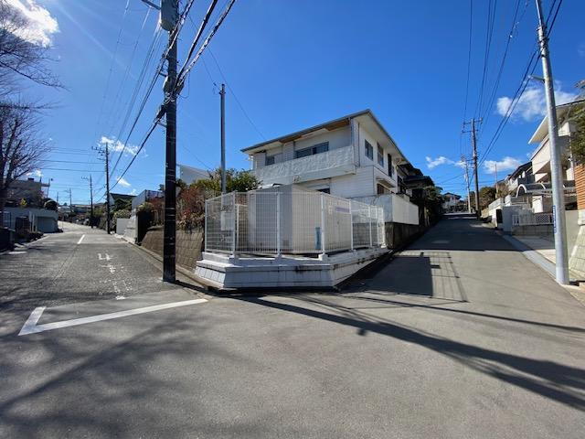 神奈川県横浜市金沢区富岡西５ 3380万円