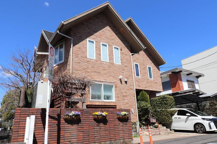 東京都世田谷区瀬田４ 12800万円