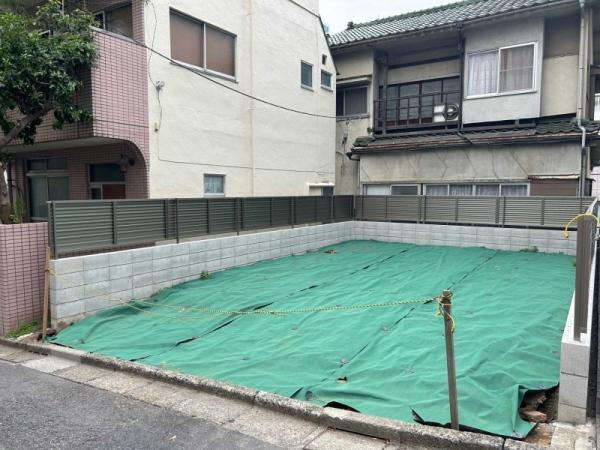 東京都新宿区四谷本塩町 12240万円