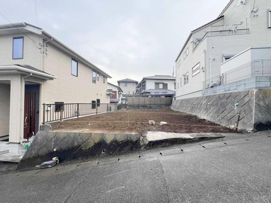 神奈川県伊勢原市岡崎 1230万円