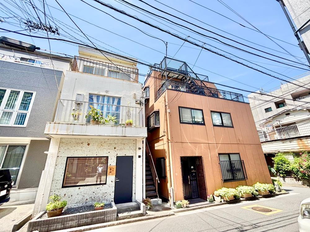 神奈川県横浜市中区元町５ 15000万円