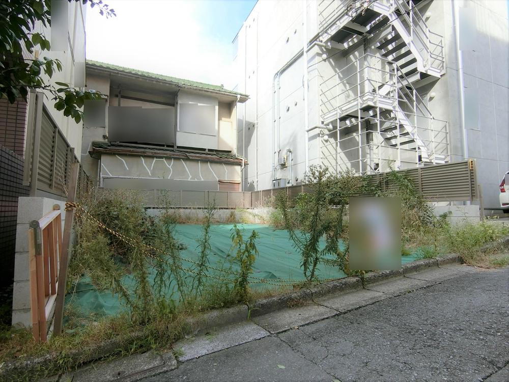 東京都新宿区四谷本塩町 12240万円