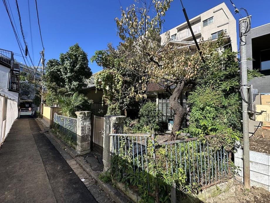 東京都新宿区筑土八幡町 34800万円