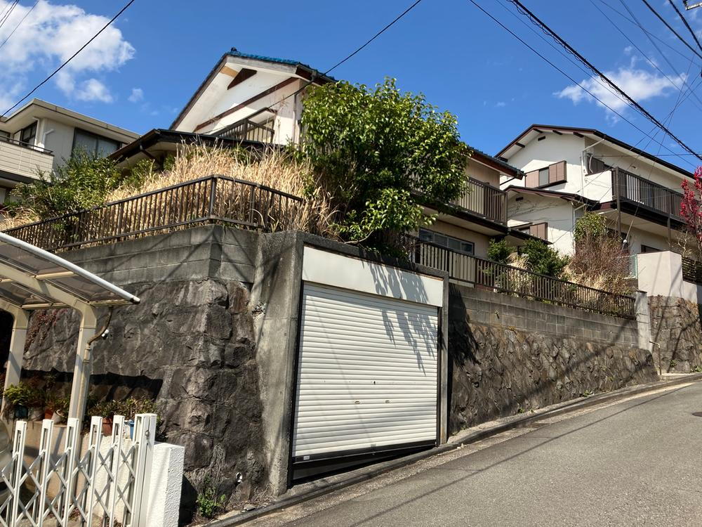神奈川県横浜市金沢区富岡西４ 4480万円