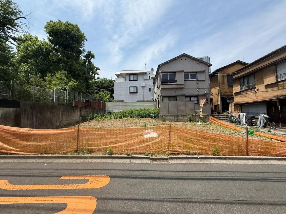 東京都新宿区愛住町 33500万円