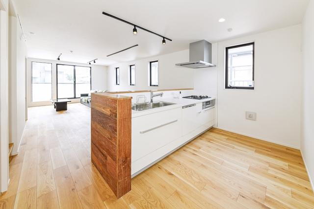 東京都新宿区榎町 10980万円