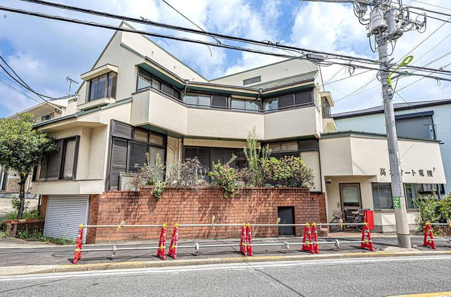 東京都世田谷区上馬５ 12800万円