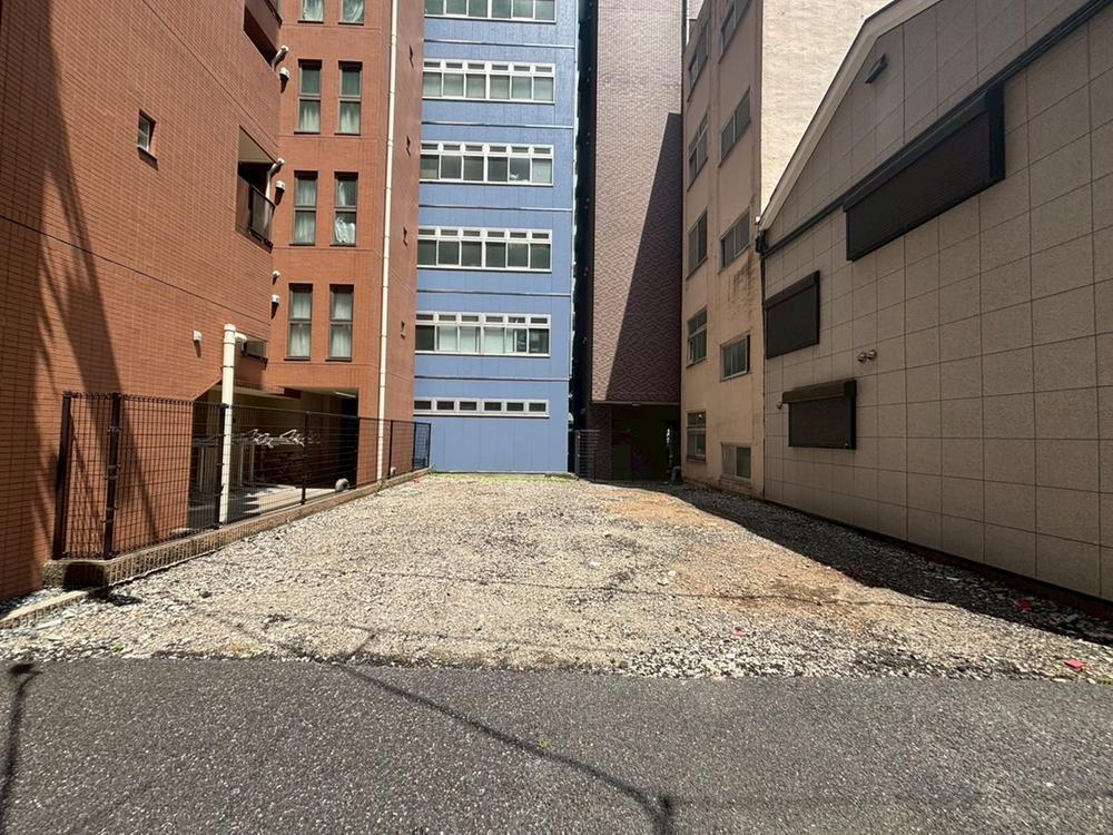 東京都千代田区東神田２ 32800万円