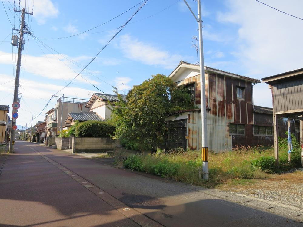 新潟県新発田市諏訪町３ 900万円