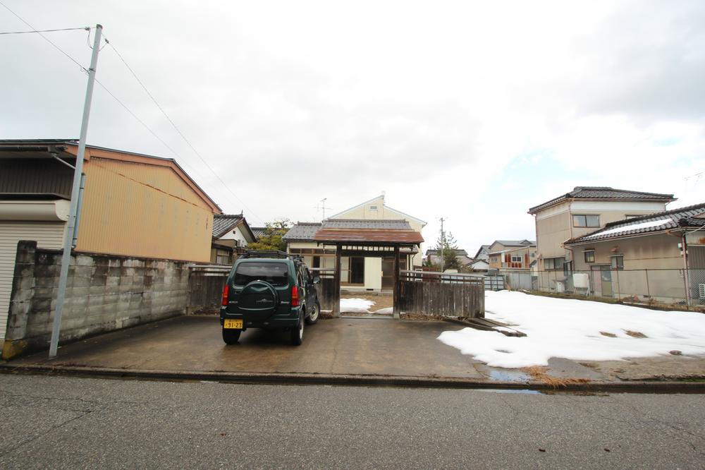 富山県高岡市木津 590万円