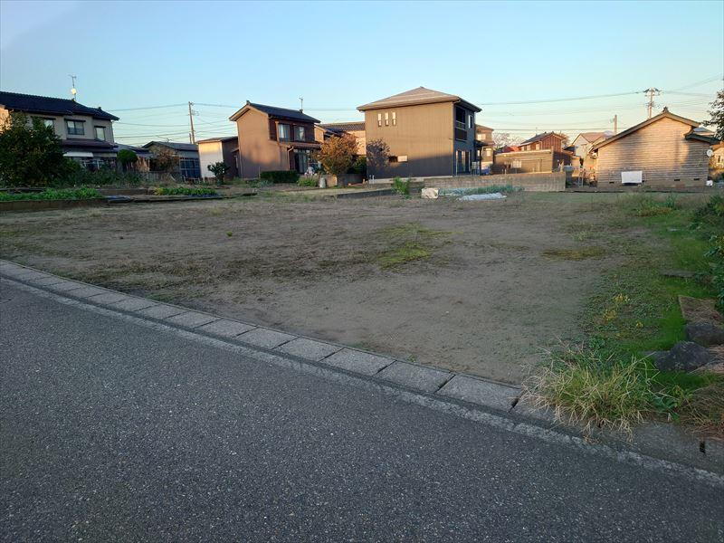 新潟県上越市大潟区土底浜 300万円