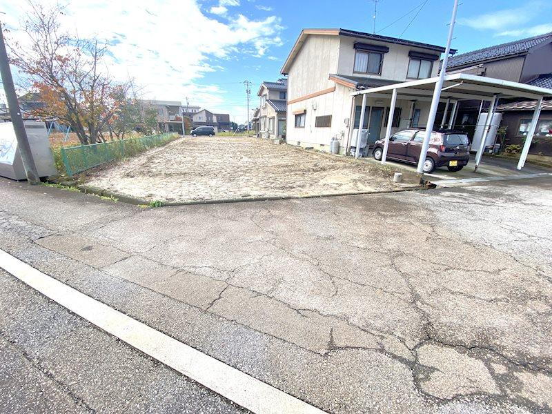 富山県射水市桜町 318万円