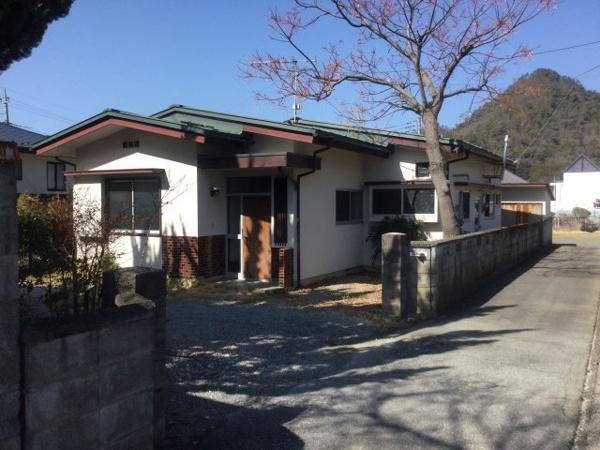 山梨県甲府市古府中町 998万円