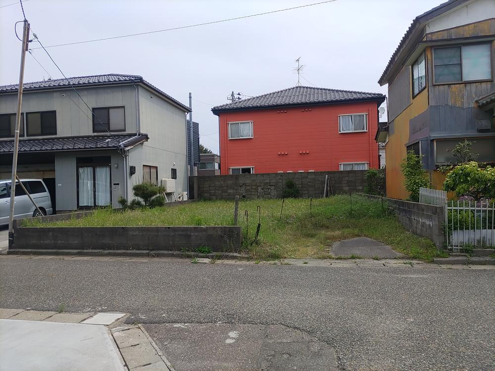 新潟県新潟市西区上新栄町２ 790万円