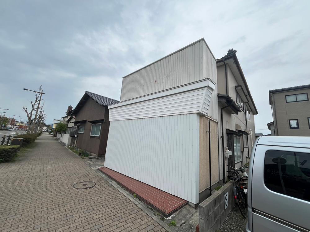 新潟県新潟市中央区関屋本村町２ 1600万円