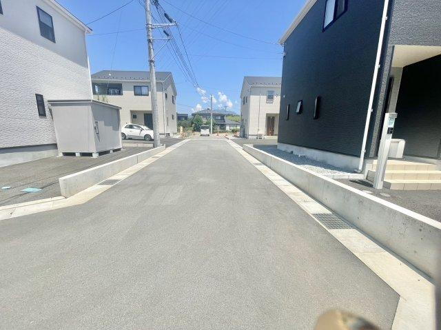 山梨県甲斐市岩森 555万円