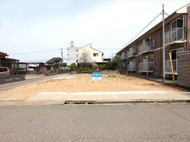 石川県能美市宮竹町 718.5万円