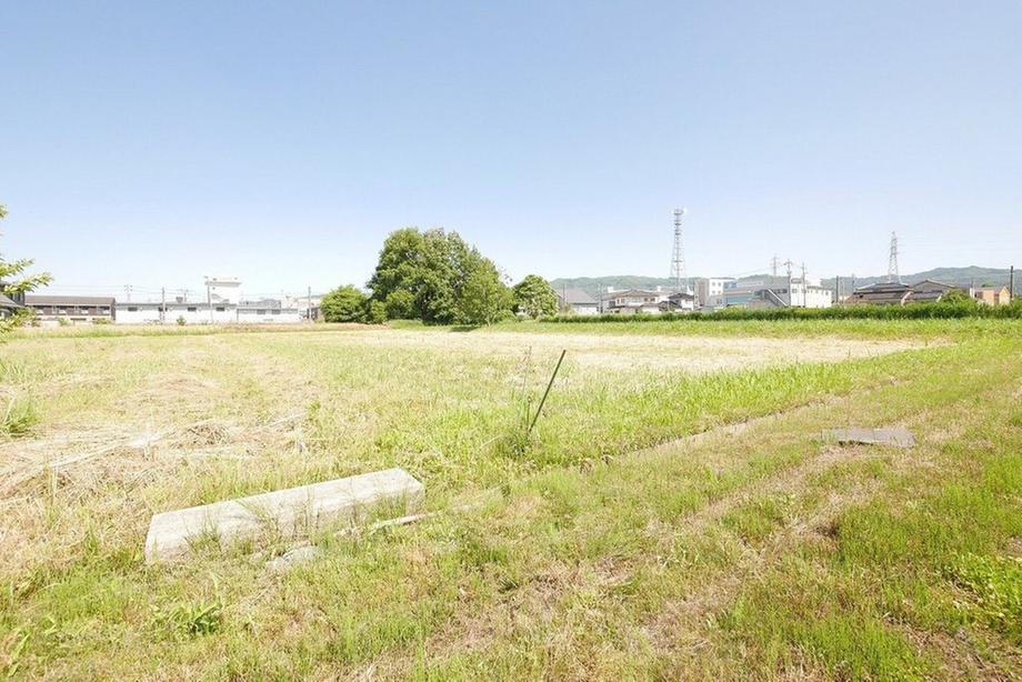 石川県七尾市本府中町 745万円