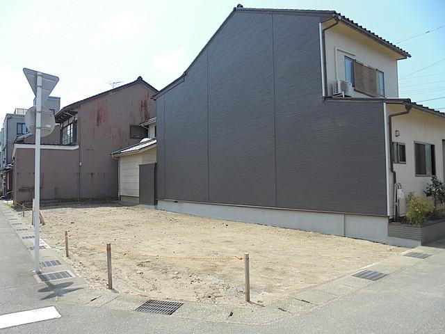 富山県富山市愛宕町１ 1500万円