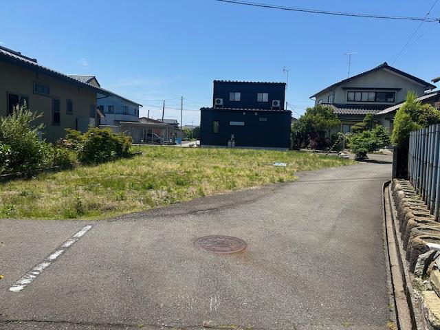 石川県小松市白江町 572.2万円