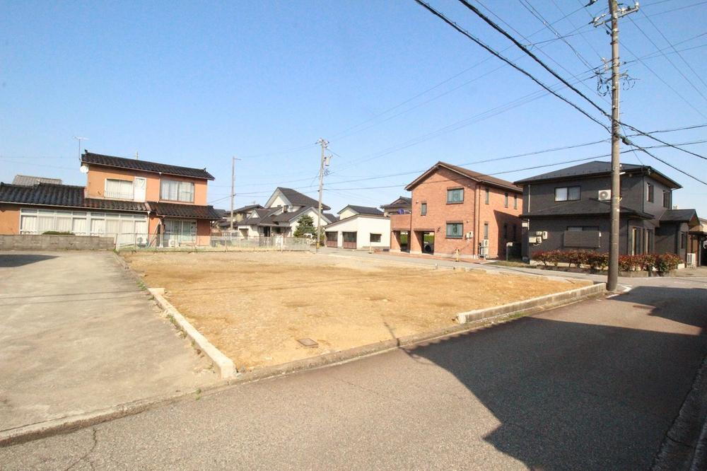 富山県高岡市角 980万円