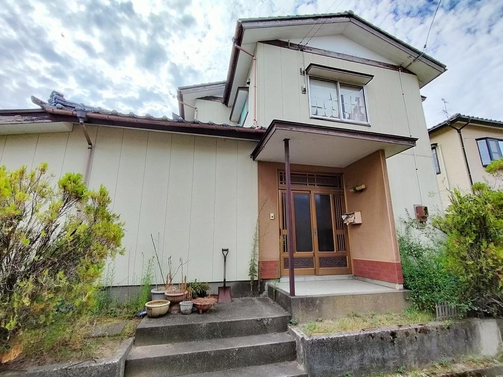 新潟県新潟市東区新石山５ 1598万円