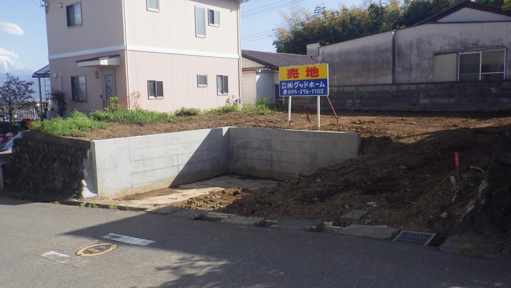 山梨県甲斐市竜王新町 680万円