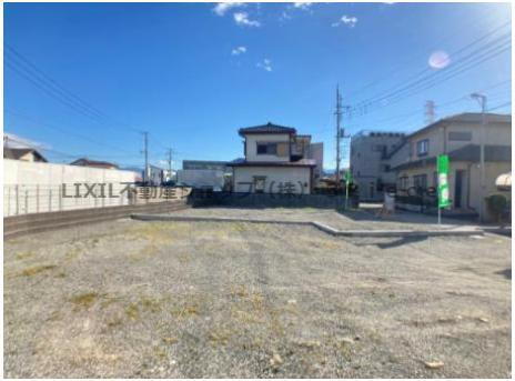 山梨県中巨摩郡昭和町清水新居 931万円