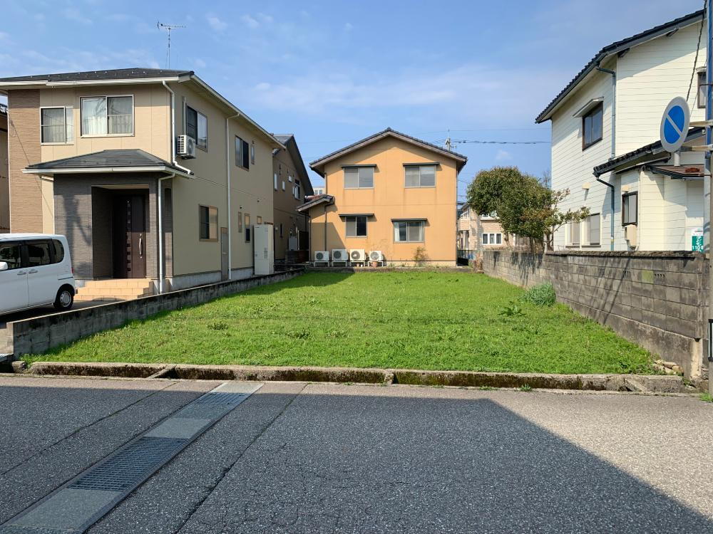 石川県野々市市扇が丘 2200万円