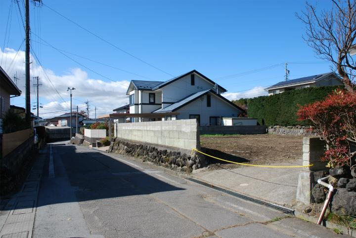 長野県北佐久郡御代田町大字御代田 1300万円