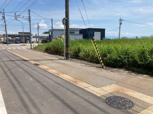 富山県射水市松木 542.4万円