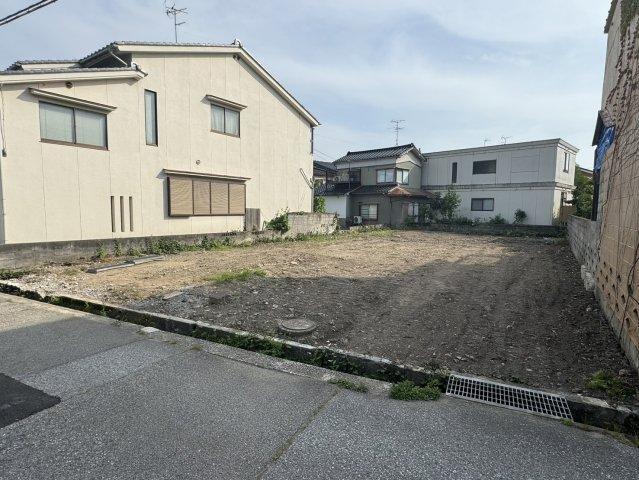 石川県金沢市本多町２ 2200万円