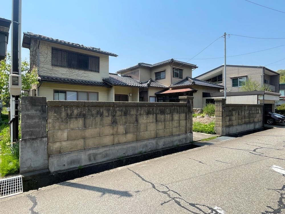 石川県金沢市鈴見台３ 4480万円