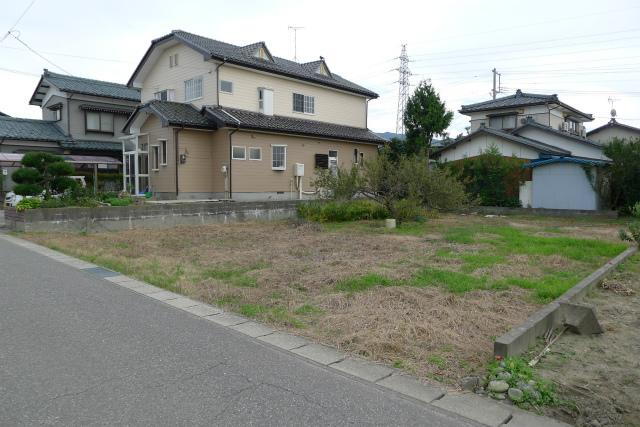 新潟県胎内市住吉町 360万円