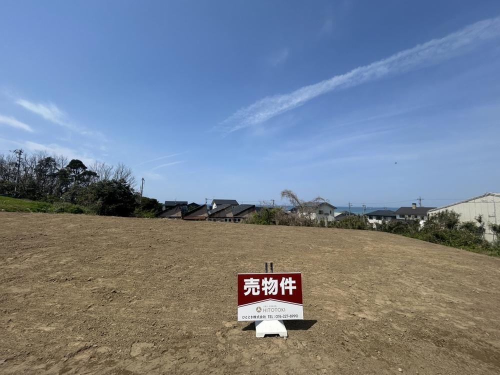石川県かほく市外日角 土地