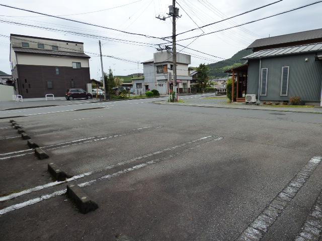 静岡県富士宮市中里東町 700万円