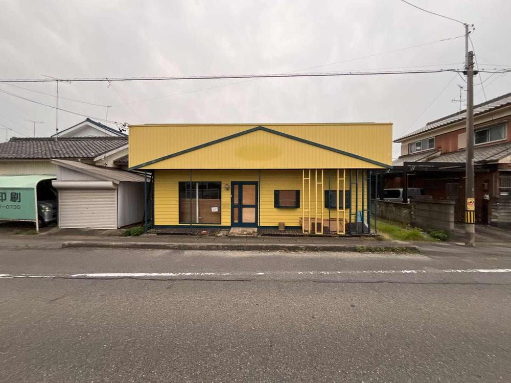 愛知県半田市亀崎町１０ 1880万円