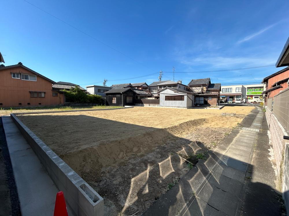 三重県鈴鹿市白子１ 1089万円