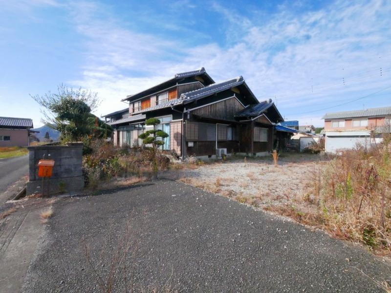 兵庫県加西市野条町 700万円