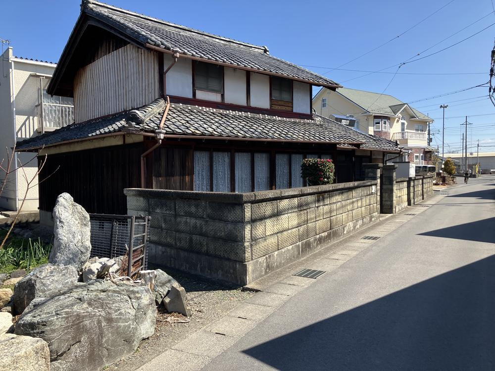 滋賀県草津市片岡町 1360万円