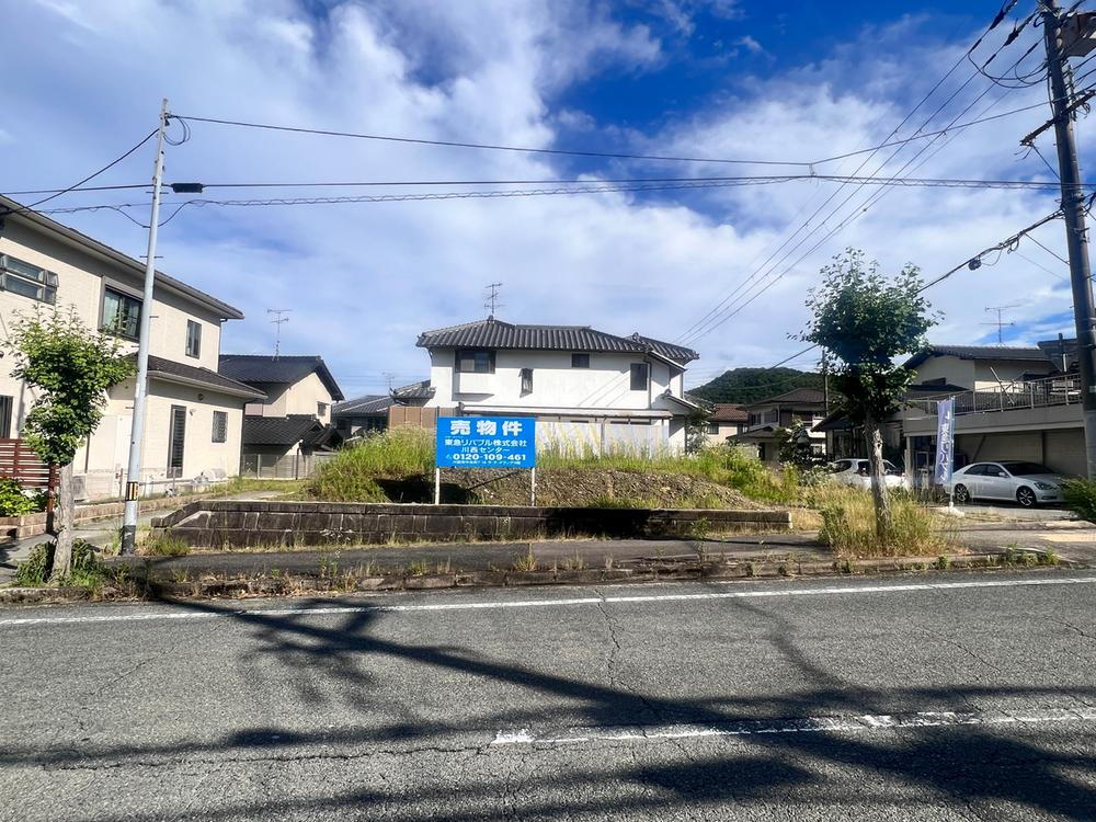 兵庫県川西市湯山台１ 2490万円