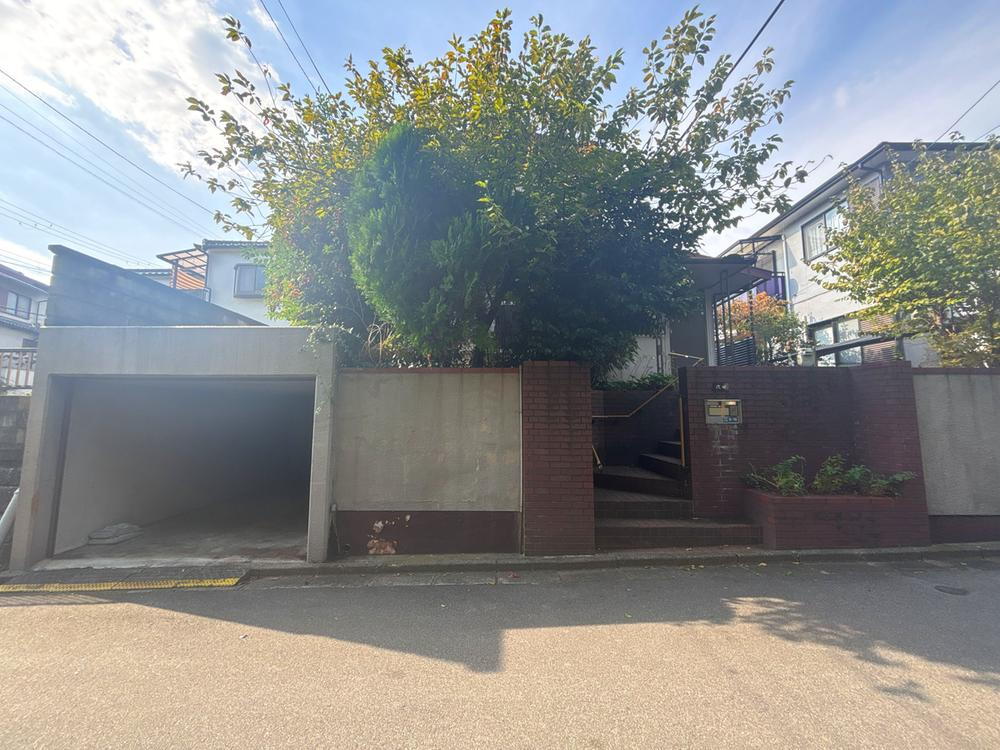 大阪府和泉市弥生町３ 2080万円