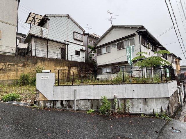 奈良県生駒市小明町 990万円