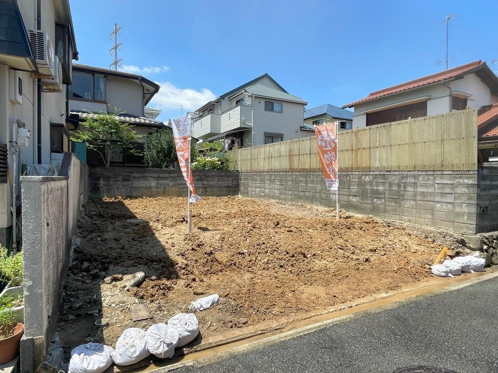 兵庫県宝塚市野上３ 2030万円