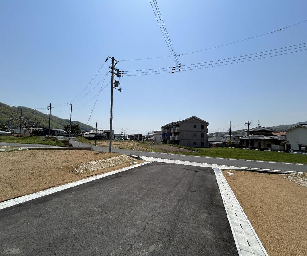 奈良県生駒郡平群町大字三里 2300万円