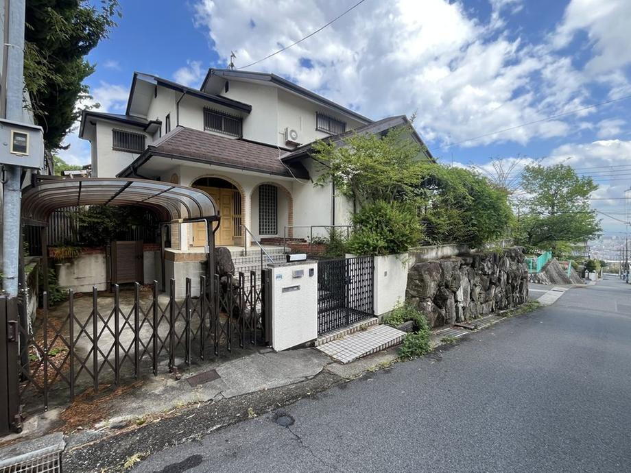 兵庫県神戸市東灘区西岡本７ 7980万円