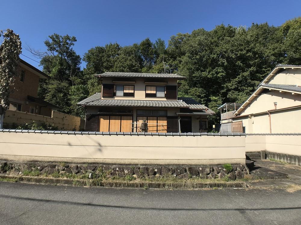 奈良県奈良市三松ヶ丘 2580万円
